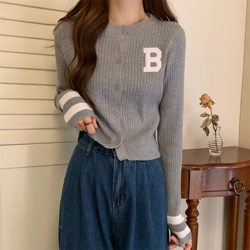 Women's Knitted Cropped Long Sleeve Sweater